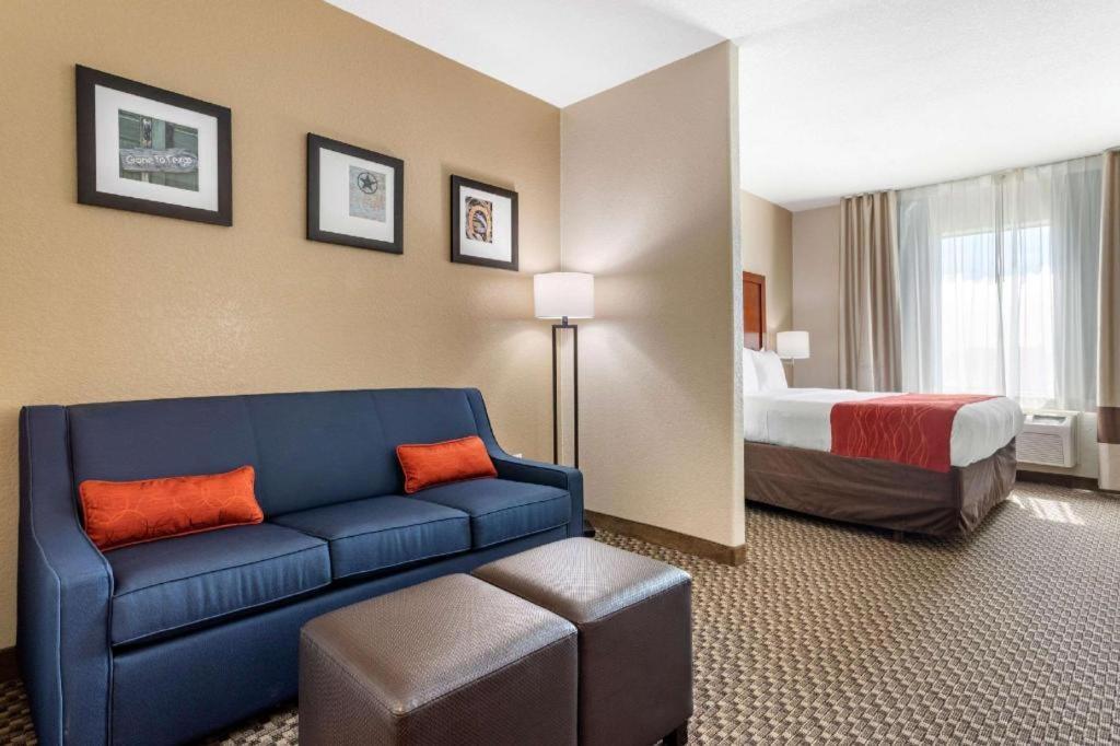 Comfort Inn & Suites Navasota Eksteriør billede